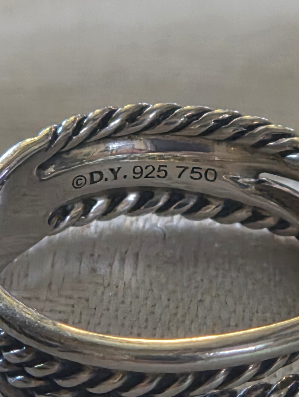 David Yurman Signature X Crossover Ring in SS and 18k, Size 6.5 - Picture 6 of 8